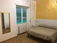 B&B Dea Tiburtina Hotels near Tiburtina bus station