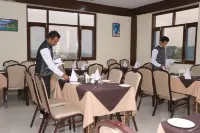 호텔 아쉬아나 팔람푸르 - 조식 운영