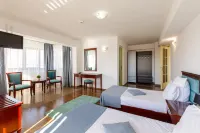 Lira Pacific Aparthotel