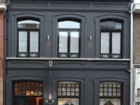 レストラン & ゲストハウス カシェ ド シーレ トゥルンホウトのホテル