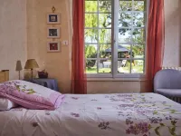 Les Roses Hotels in Santec