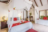 Coco Beach Resort Hotels in Hideaway Island