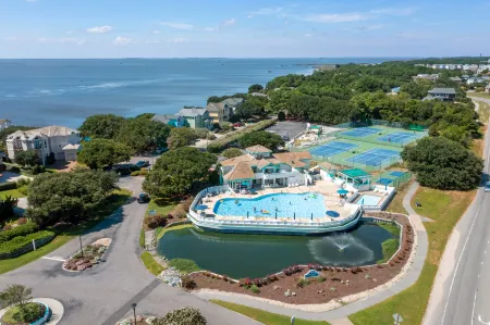 Private Pool and Outdoor Activities - Charming Family Retreat Отели в г. Карритак