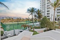 Ocean View Balcony and Premium Amenities - Luxurious Beachfront Retreat