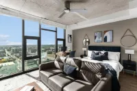 Central Location with Full Kitchen and Wi-Fi - Exquisite Urban Retreat