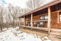 Private Hot Tub and Scenic Mountain Views - Stunning Rustic Elegance