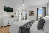Gated Community with Clubhouse and Pool - Gorgeous Retreat Hotels in Poinciana