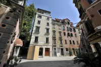 Al Theatro Palace Hotellit kohteessa San Marco