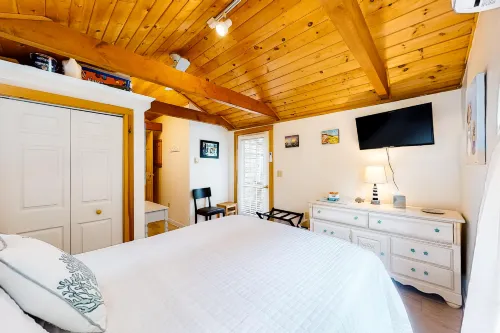 Sandy Bottoms -Shorelands Resort Cottage 10