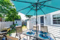 Charming Escape Near Beaches - Delightful Coastal Haven 데니스 호텔