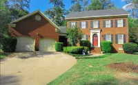 Private Pool and Backyard Retreat Near Columbia - Charming Oasis Hotels in Irmo