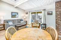 Dog-friendly oceanfront condo - walk to beach & Gearhart Golf Links