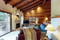 Rustic home with gas fireplace, pool & hot tub - ski-in/out to Dollar Mountain Hotels in Sun Valley