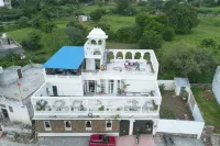Emperor Palace A Heritage Villa Hotels near Dodawali Waterfall ( Dodawali village )