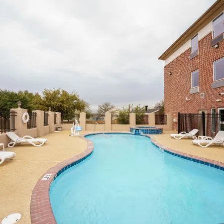 Comfort Suites University Drive