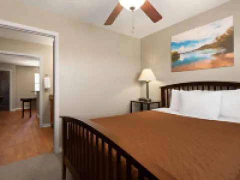 Eagle's Den Suites Cotulla a Travelodge by Wyndham Hotels in Cotulla
