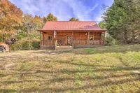 Cozy Log Cabin with Fire Pit and Outdoor Space - Charming Country Escape Hotels in Grayson County