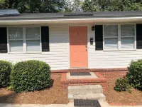 Full Kitchen and Convenient Location - Stylish Cozy Haven