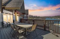 Spacious Balcony and Fire Pits - Stunning Lodge Retreat