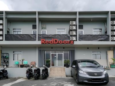 RedDoorz Near Exit Toll Sirkuit Sentul