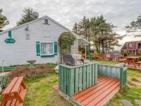 Cozy Suite with Kitchenette and Cable TV - Tranquil Haven Hotels in Otter Rock