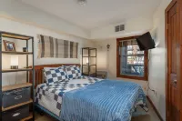 Ski-in/Ski-Out Access and Cozy Fireplace - Stylish Mountain Retreat