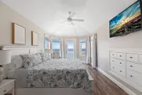 BEACHFRONT Home with HEATED POOL in North Cape May!!!! - Balkoner