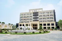 Venusgiti Hot Spring Resort & Spa Hotels in Cao Ram
