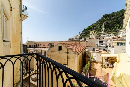 Cloister Suites Amalfi Отели в г. Амальфи