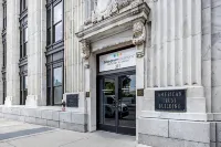 Bluegreen Downtown Nashville Hotels near Tennessee State Capitol