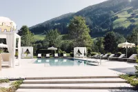 Alpenpalace Luxury Hideaway & Spa Retreat - Pools