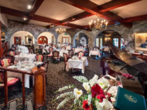 Fourways Inn Hotels in Hamilton