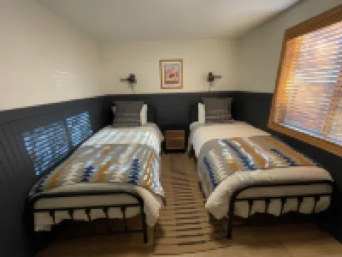 Pinedale Cozy Cabins Hotels in Pinedale