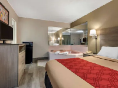 Econo Lodge Dewitt I-90 Hotels in De Witt