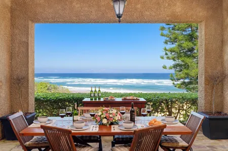 Buccara Noetzie - Pezula Castle Отели в г. Harkerville