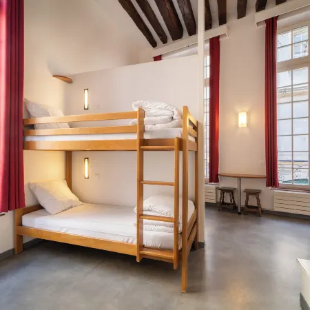 Mije Marais Hostel