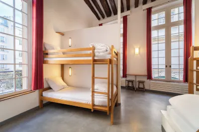 Auberge de jeunesse Fourcy - MIJE Marais Hôtels à : Paris