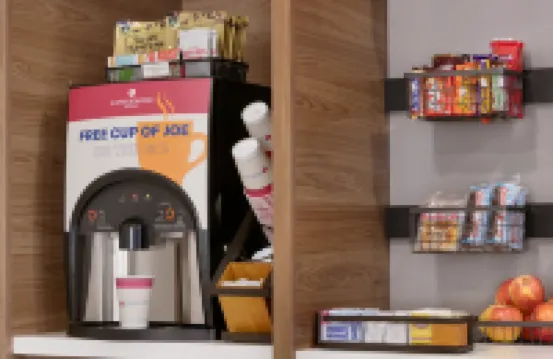 キャンドルウッド スイーツ ノースイースト カンザス シティ by IHG チョートー・タウンシップのホテル