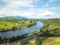 Lake Karapiro Lodge Hotels in Matamata
