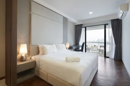 Landmark Katana, by Bayan