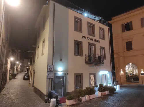 Palazzo Verdi B&B Hotels in Viterbo