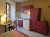 Cafe Restaurant Meuble de Tourisme Hotels in Saint-Julien-dArpaon