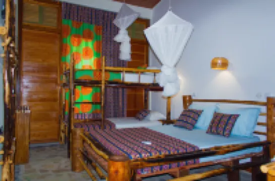 레지덴셜 타마린도스  호텔