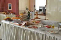 Hotel Maja - breakfast