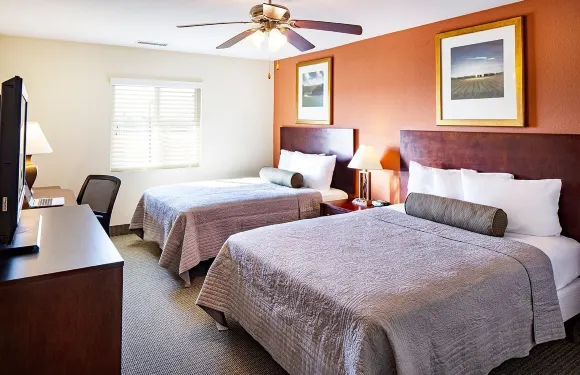 穆爾斯維爾諾曼湖經濟型套房酒店