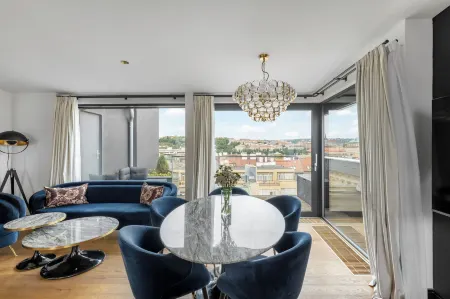 共和國套房飯店