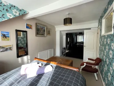 Sheffield's 3Br Retreat