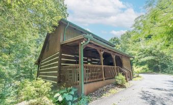 A Slice of Heaven 2 Bedroom Cabin by RedAwning