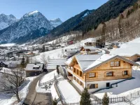 Chalet GM in Brand with 5 Bedrooms and 4 Bathrooms Hotels in Brand
