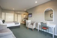 Cornwall Motor Lodge Hoteles cerca de Universidad Massey